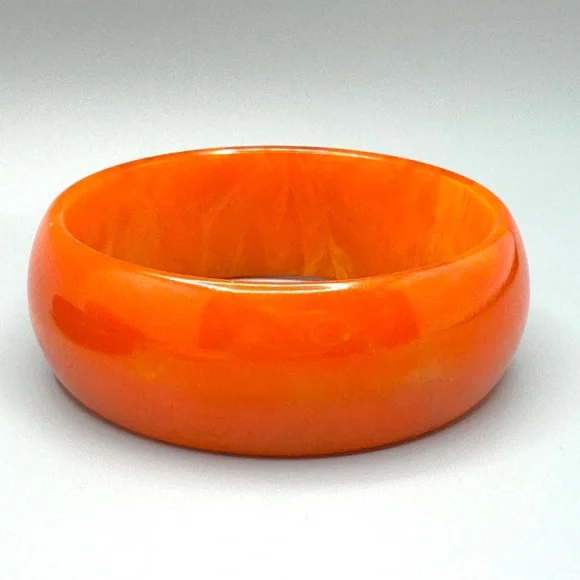 VTG Lot-of-3 Bakelite (tested) Bangle Bracelets in Marble Red, Orange & Black